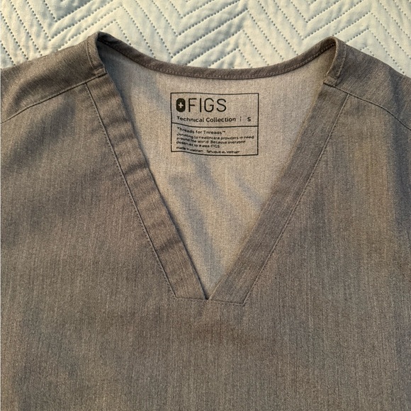 Figs Graphite Scrub Set - Picture 3 of 4